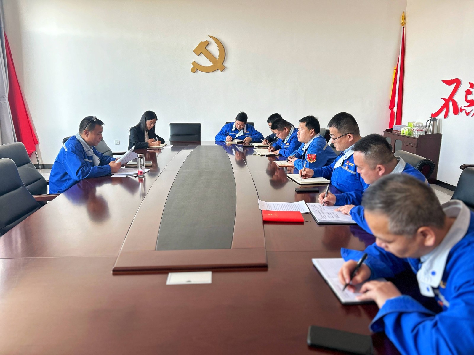 9b7fd21f6a68243f46ef927e3f77df9(1).jpg 9b7fd21f6a68243f46ef927e3f77df9(1).jpg