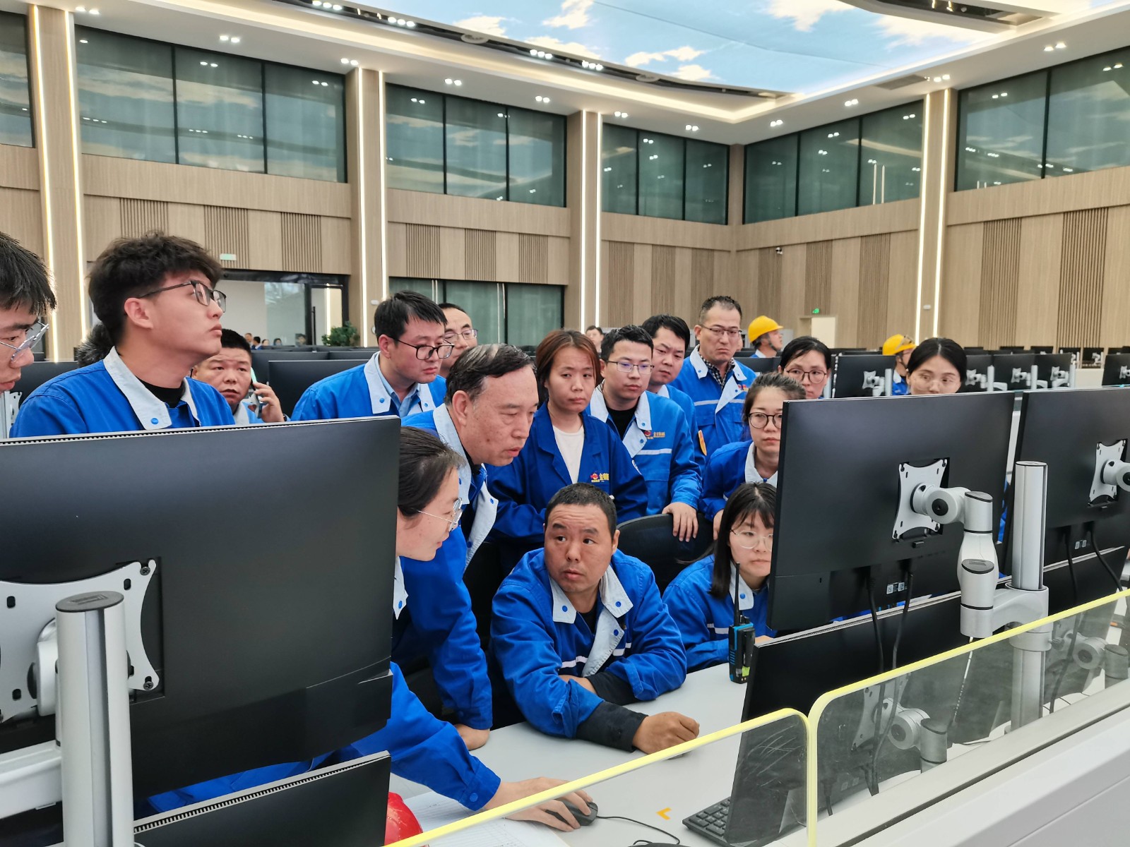 烧碱装置开车(1).jpg 烧碱装置开车(1).jpg