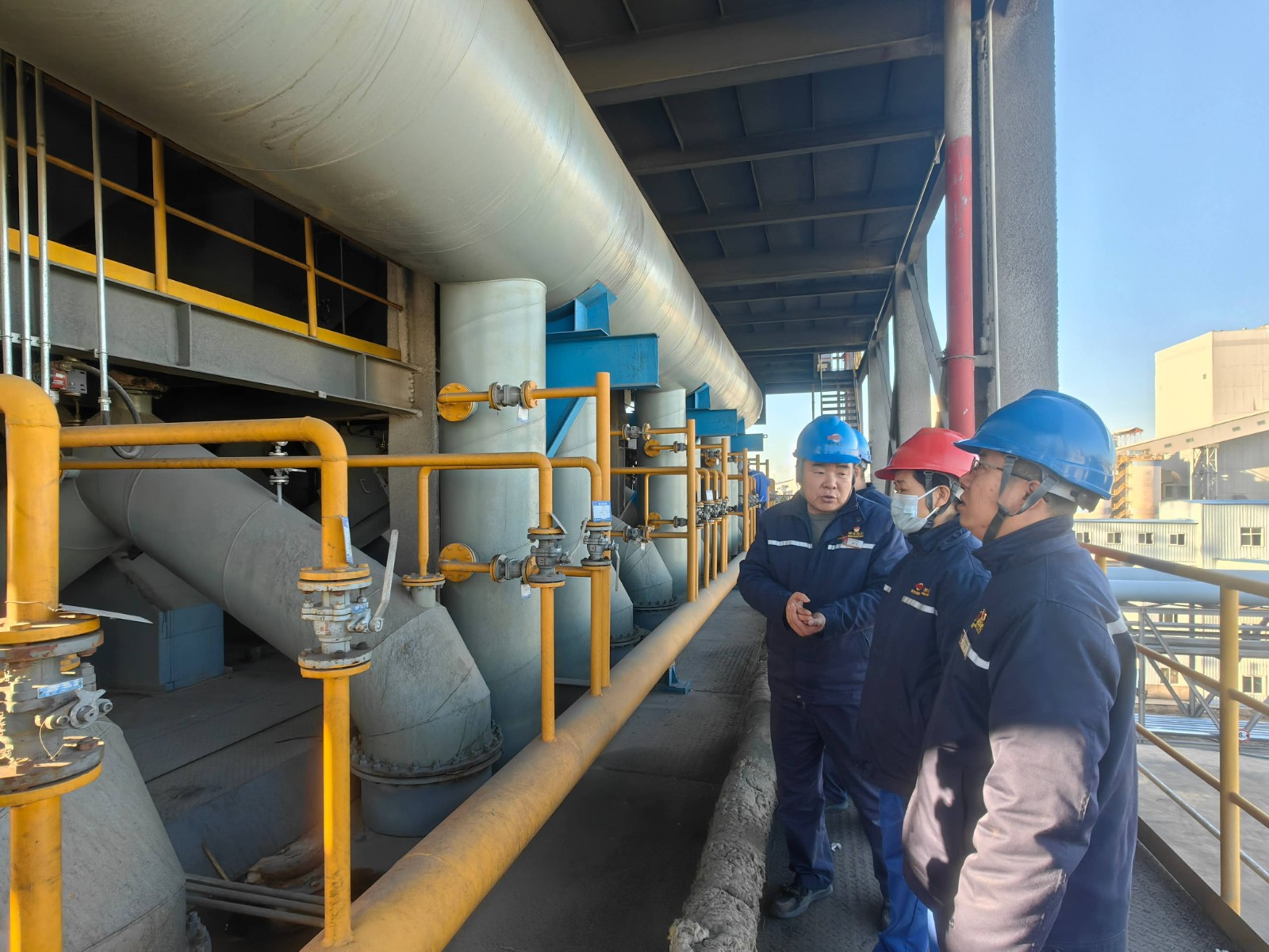 1-百日攻坚,神木电石兰炭分厂在行动图片2(1).jpg 1-百日攻坚,神木电石兰炭分厂在行动图片2(1).jpg