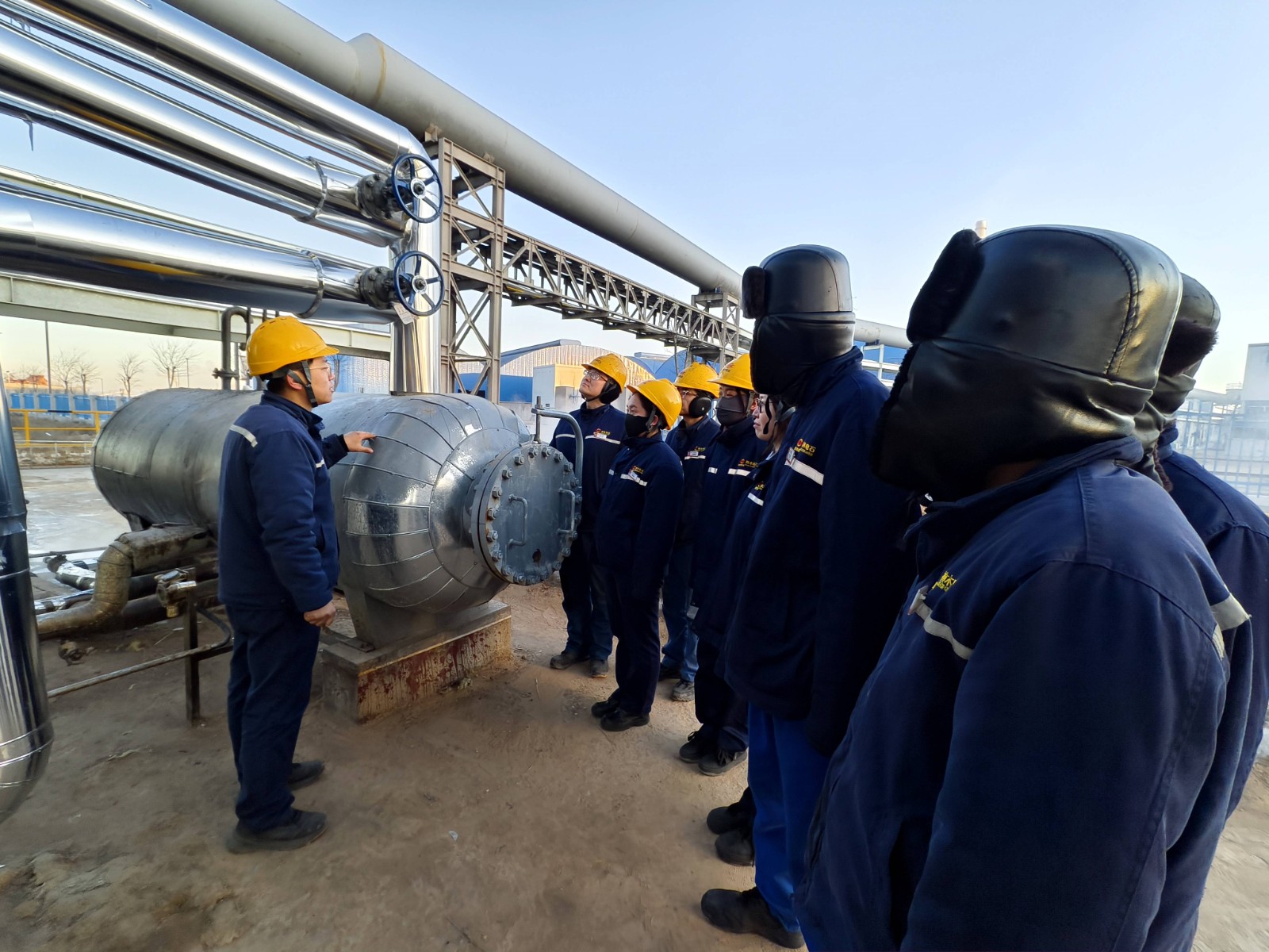 1-神木电石:班前班后会还能这么开?图片2(1).jpg 1-神木电石:班前班后会还能这么开?图片2(1).jpg