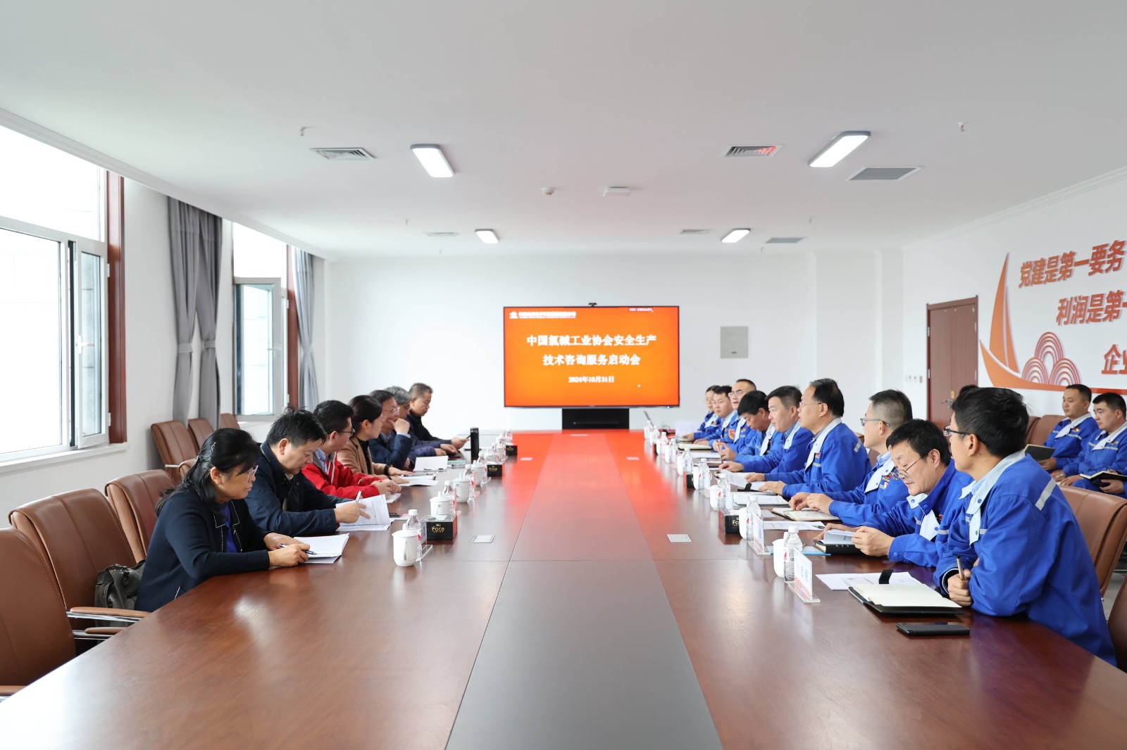 9f5e17cc23a84c9466c0c7351fda1cb(1).jpg 9f5e17cc23a84c9466c0c7351fda1cb(1).jpg