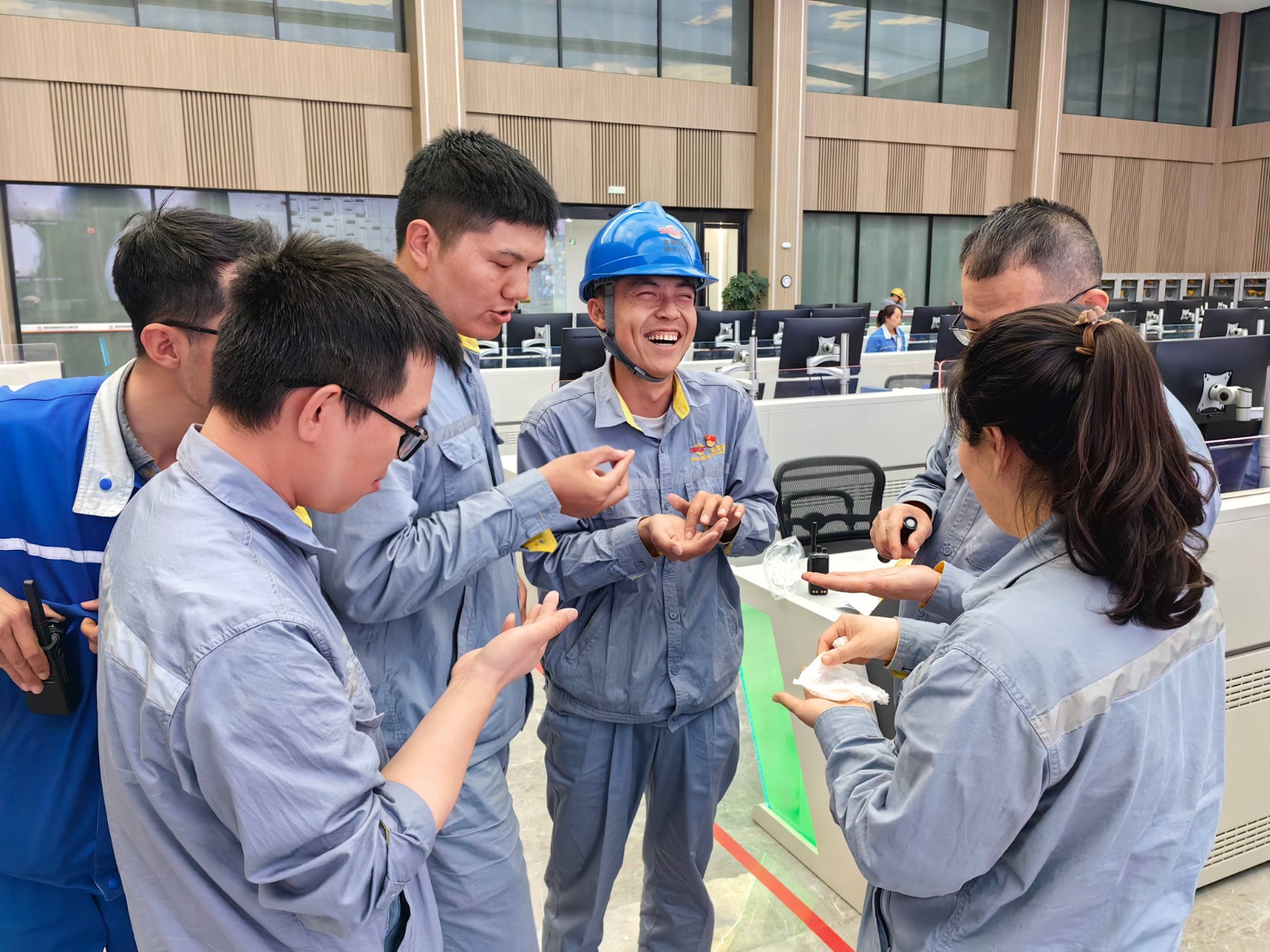 1(1)(1).jpg 1(1)(1).jpg