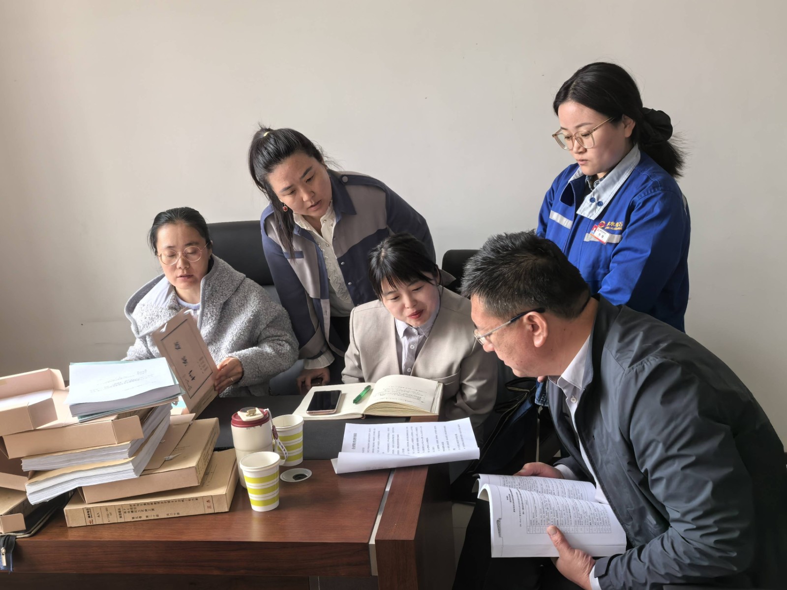 神木电石120万吨年电石资源循环综合利用续建项目顺利通过竣工档案预验收图片(1).jpg 神木电石120万吨年电石资源循环综合利用续建项目顺利通过竣工档案预验收图片(1).jpg