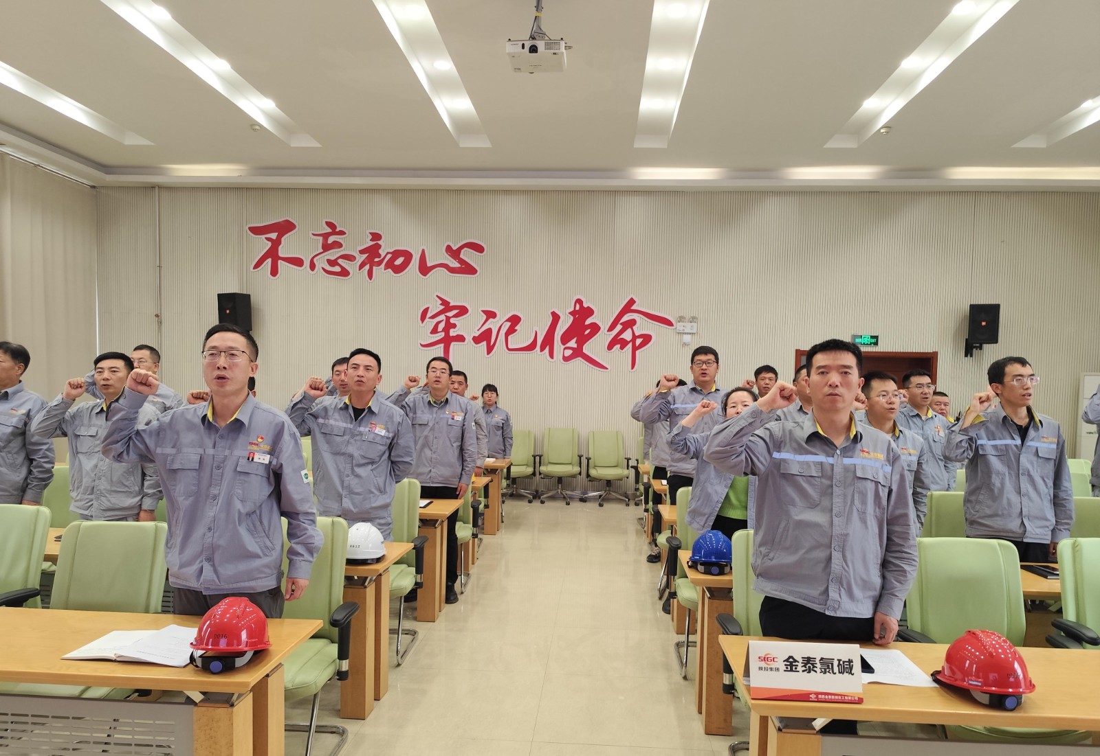 2ffbc27138decf3fbfebbedafe1dc36(1).jpg 2ffbc27138decf3fbfebbedafe1dc36(1).jpg